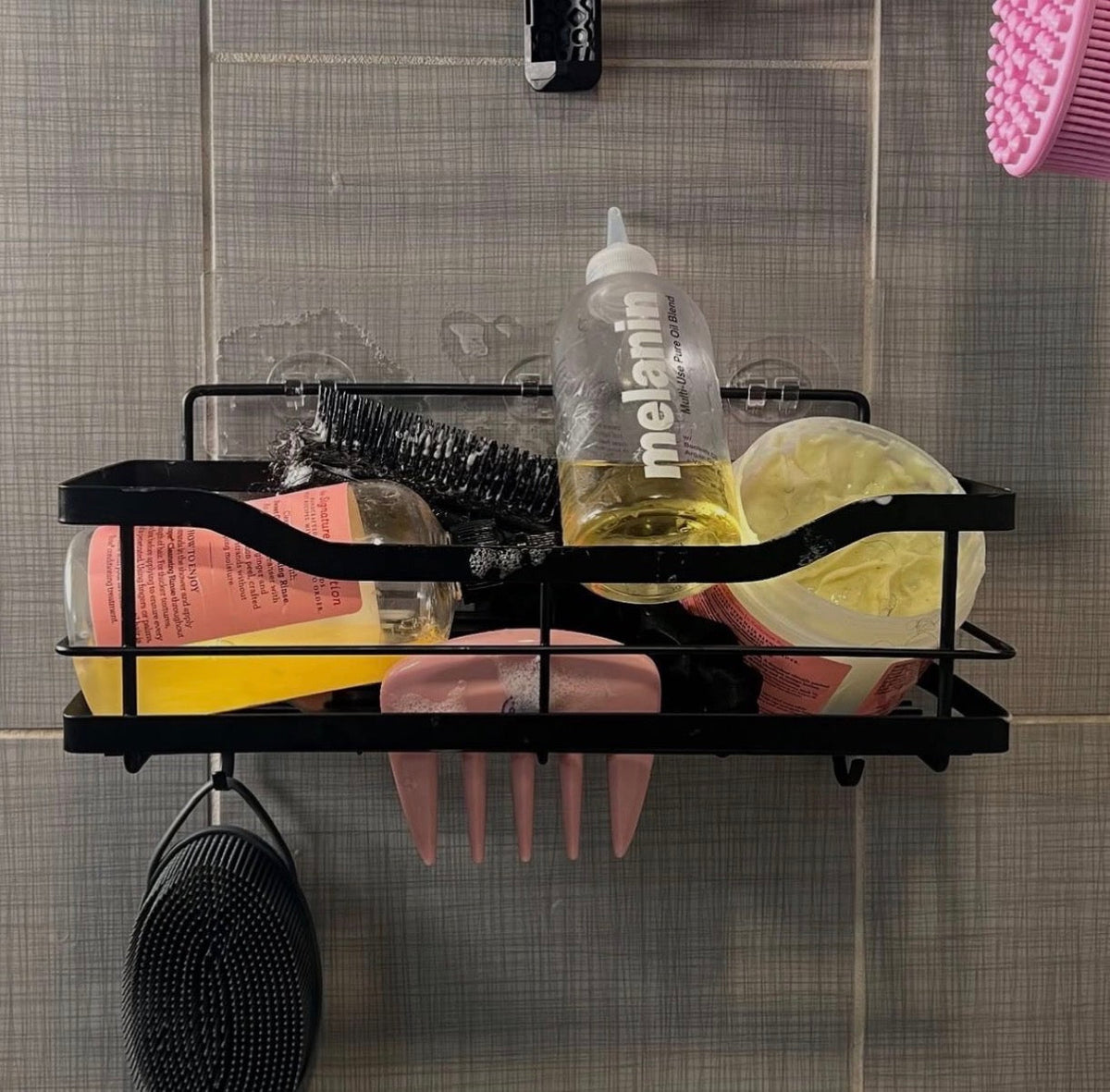 What’s in my curly hair kit? 5 must have curly hair products to always have in your bag this season